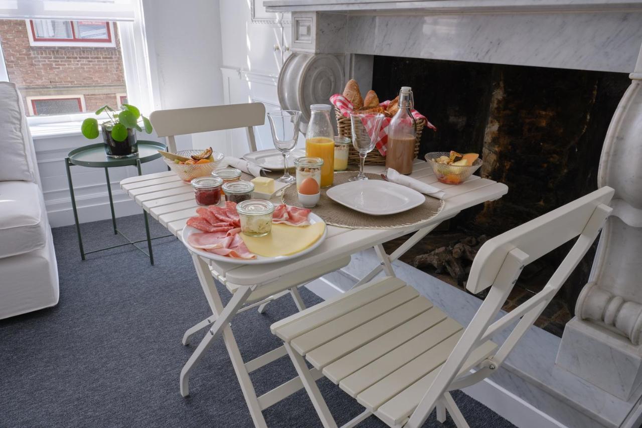 Het Gecroonde Swaert B&B Middelburg Esterno foto